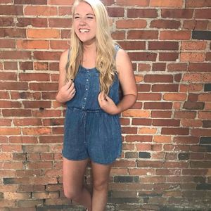 Meet your Posher, Britni